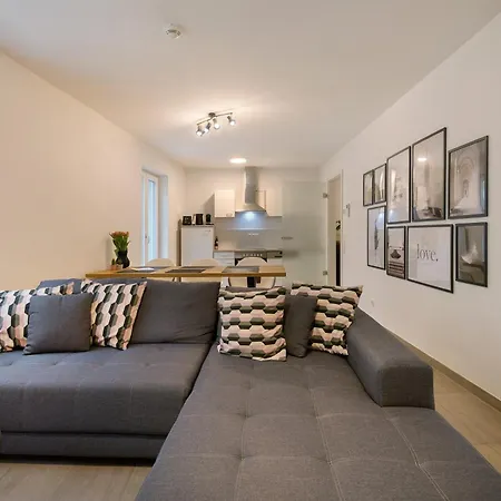 4 Rosenstrasse * Cham